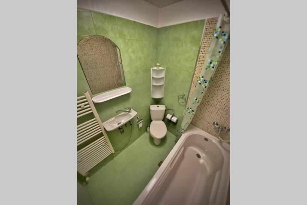 The Secret Lodge- New With Private Garage, Entire House Veliko Tarnovo Kültér fotó